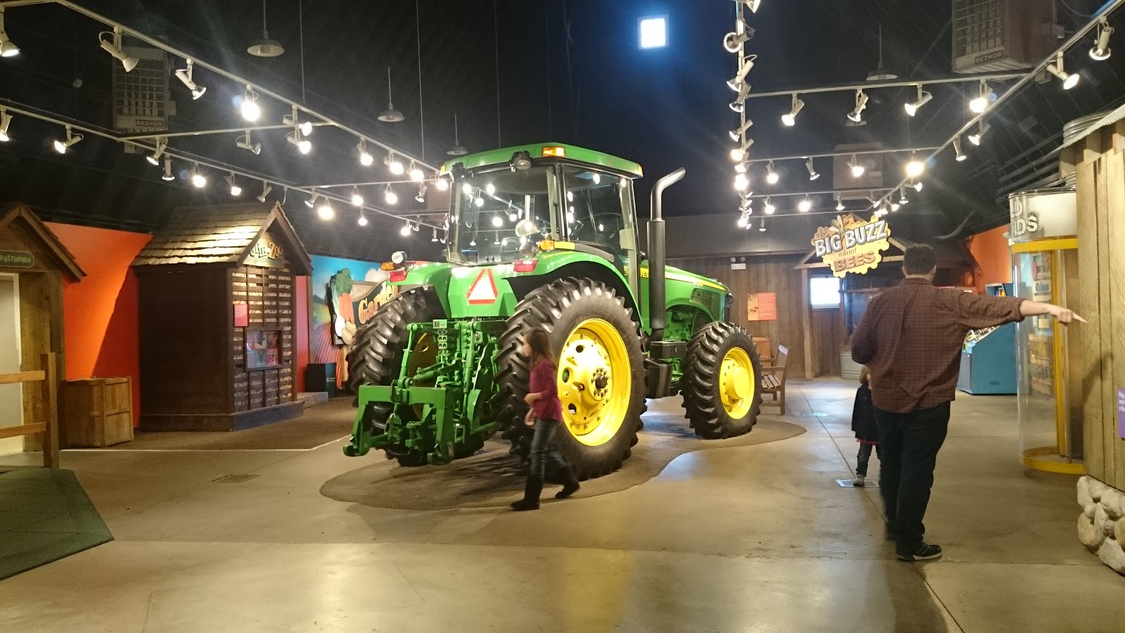 farm-in-the-zoo-2